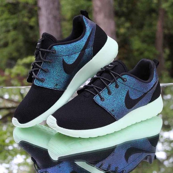 Nike Roshe One WWC QS Women’s Size 8 Teal Black Vapor 808708-303 - Picture 2 of 12